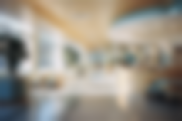 二、贵阳豪凌口腔诊所医生团队，打造专精诊疗服务