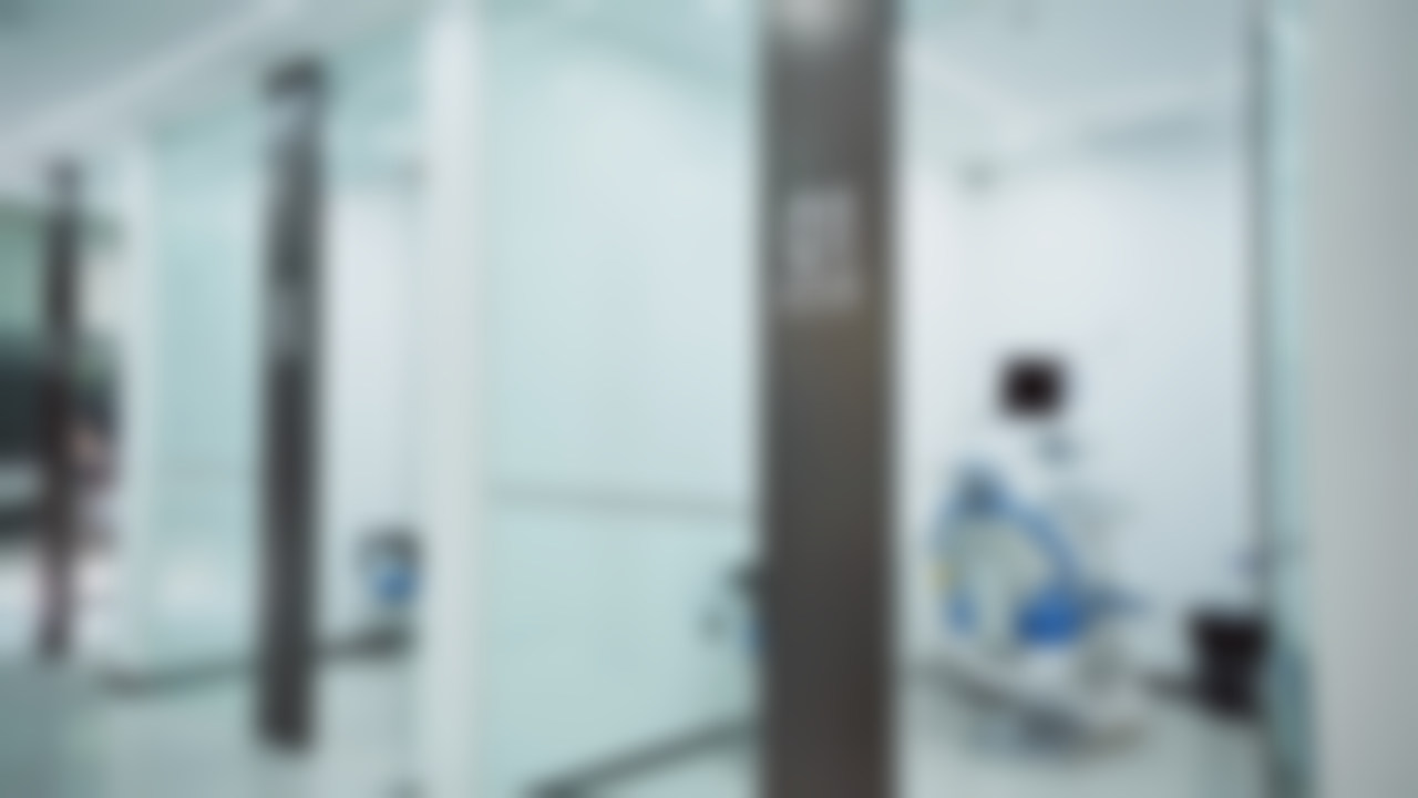 成都团圆口腔医院（高新院区）[种植牙]4500元/颗 拥有多位副主任医师坐诊，支持穿颧穿翼等高难度即刻负重种植，无额外专家费