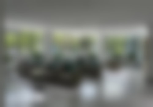 成都团圆口腔医院（高新院区）半/全口即刻种植 13800元/颗，由口腔医学博士领衔坐诊，数字化即速戴技术，实现半全口种牙当天戴牙享美食