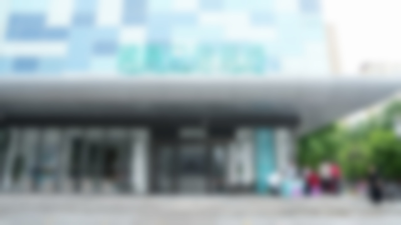 成都团圆口腔医院（高新院区）半/全口即速戴种植4500元/颗 博士级种植专家亲诊，依托数字化7D速导技术，可实现即拔即种当天吃饭