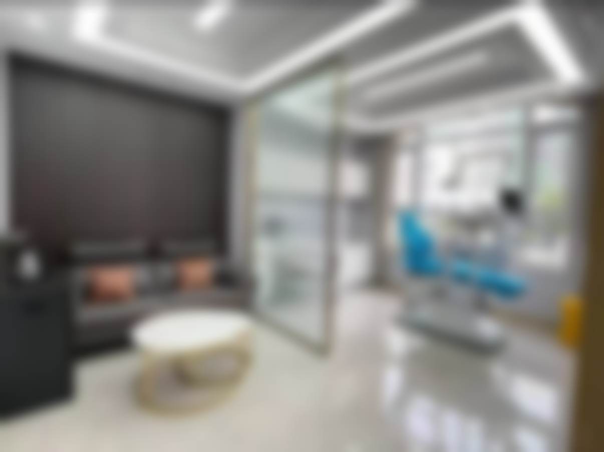 石家庄齿度医院管理有限公司裕华口腔诊所[微创即刻种植]2580元/颗 由拥有15年临床经验的种植医师坐诊，可开展微创即刻及all-on-4全口等高难度种植