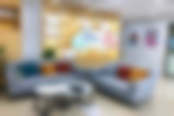 二、宜昌咿呀口腔门诊部医生团队，打造专精诊疗服务