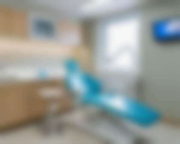 二、上海峰凡口腔门诊部医生团队,打造专精诊疗服务