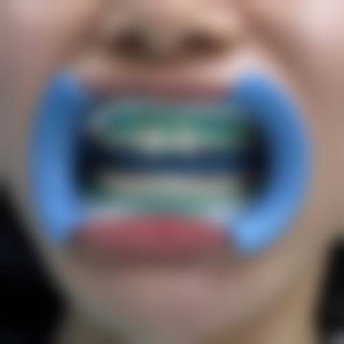 二、深圳启康口腔诊所医生团队，打造专精诊疗服务