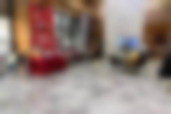 二、东莞石龙牙博士口腔门诊部医生团队，打造专精诊疗服务