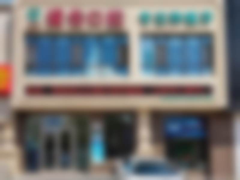 二、吉林爱齿口腔门诊部(兴隆街店)医生团队,打造专精诊疗服务