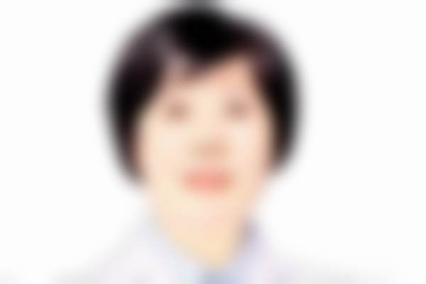 谭英